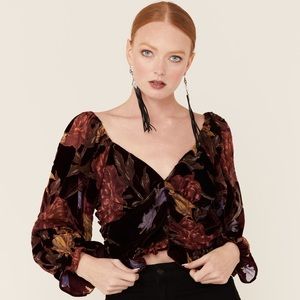 BY TOGETHER BURNOUT LONG SLEEVE VELOUR FLORAL CROP TOP SIZE MEDIUM